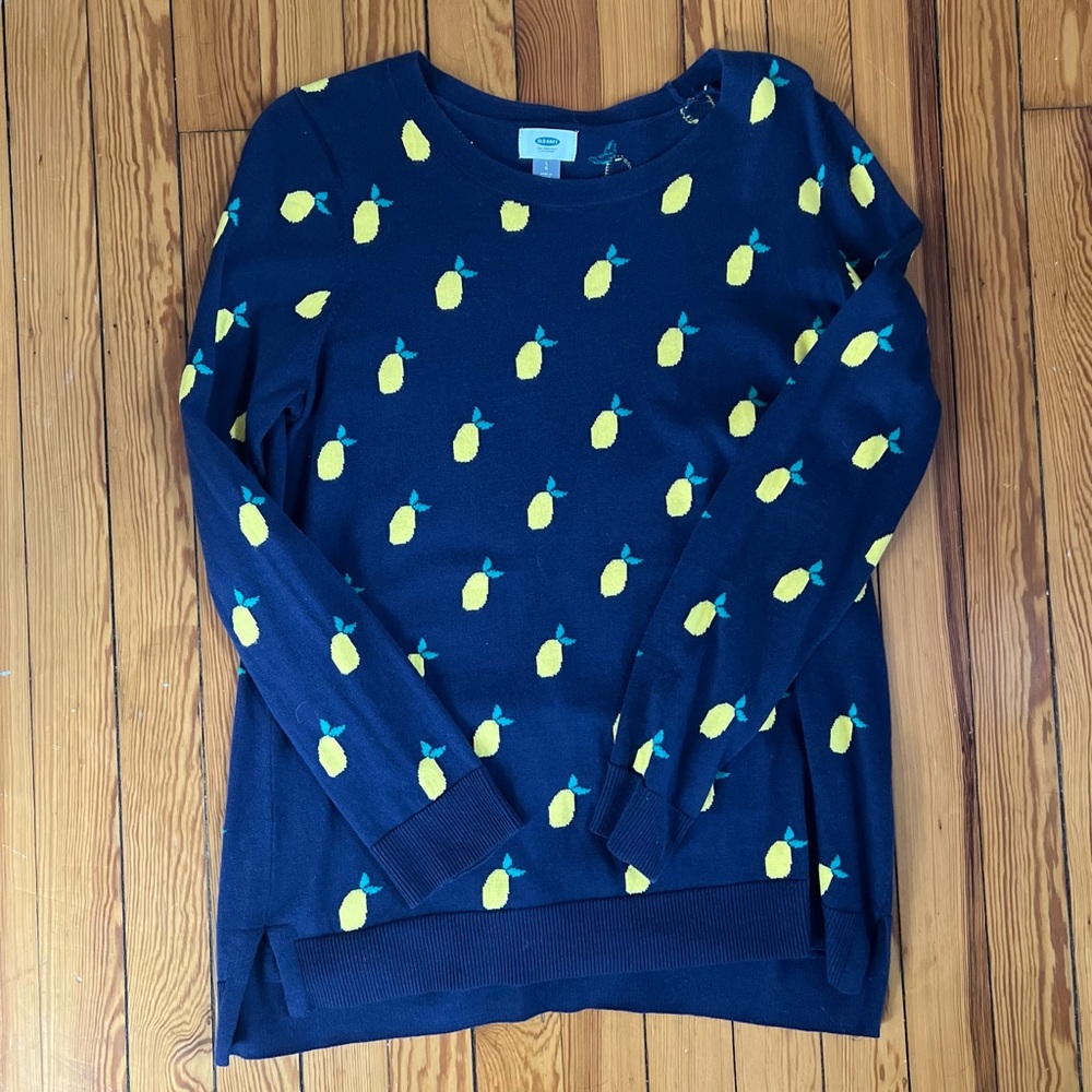 Lemon sweater